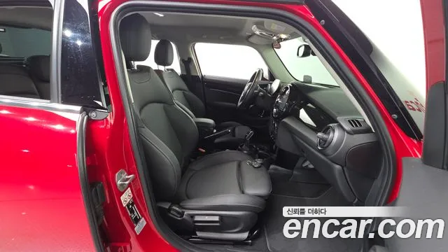 Mini Cooper Cooper 5 дверей Classic — Фото автомобиля 22
