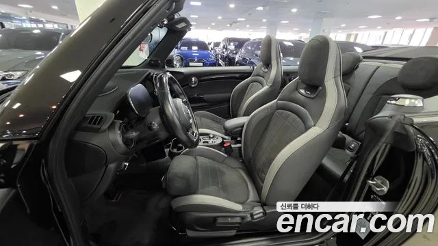 MINI Cooper Convertible — Фото автомобиля 10