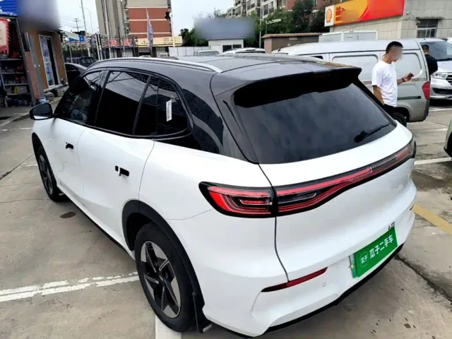 Geely Galaxy E5 — Фото автомобиля 4