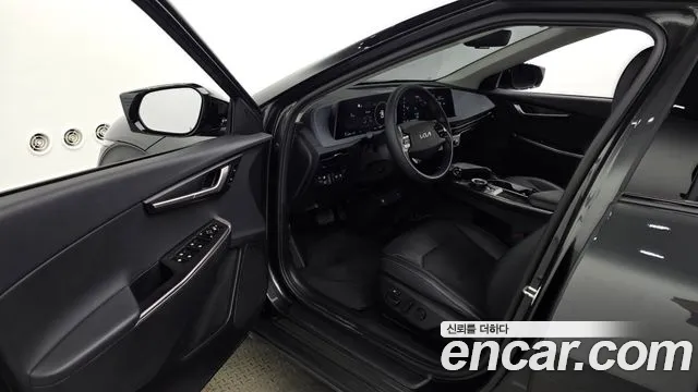 Kia EV6 — Фото автомобиля 15