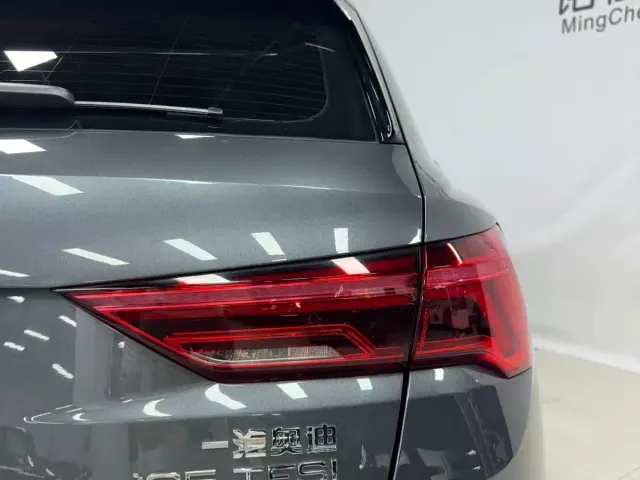 Audi Q3 — Фото автомобиля 9
