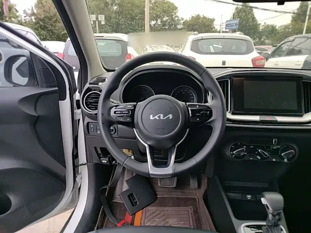 Kia KX1 — Фото автомобиля 6