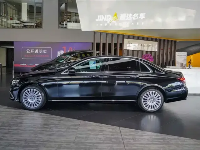 Mercedes-Benz E-Class — Фото автомобиля 19