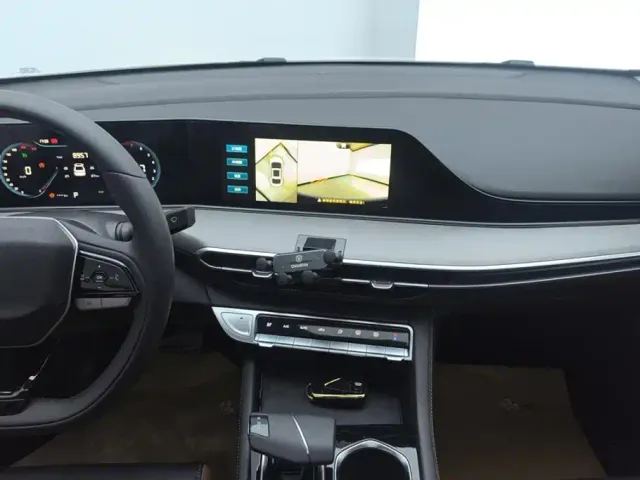 Changan Eado — Фото автомобиля 13