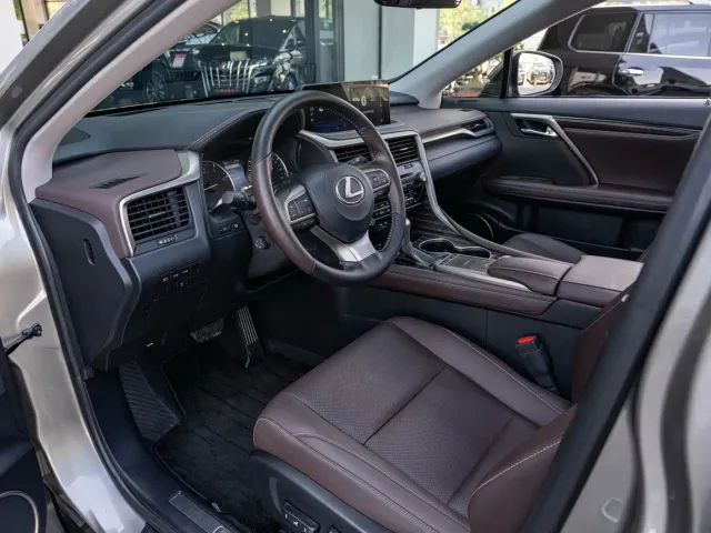 Lexus RX — Фото автомобиля 9