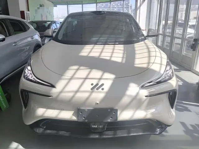 IM Motors LS6 — Фото автомобиля 2