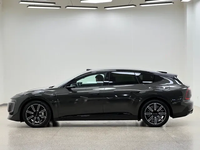 Audi E5 Sportback — Фото автомобиля 7