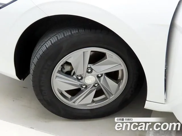Hyundai Avante CN7 — Фото автомобиля 19