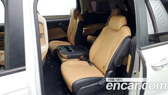 Kia Canival Carnival 4 поколение Дизель 11 мест Prestige — Фото автомобиля 11