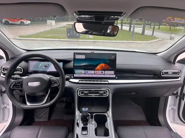 Geely Emgrand — Фото автомобиля 4