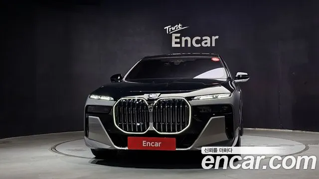 BMW 7-Series — Фото автомобиля 3