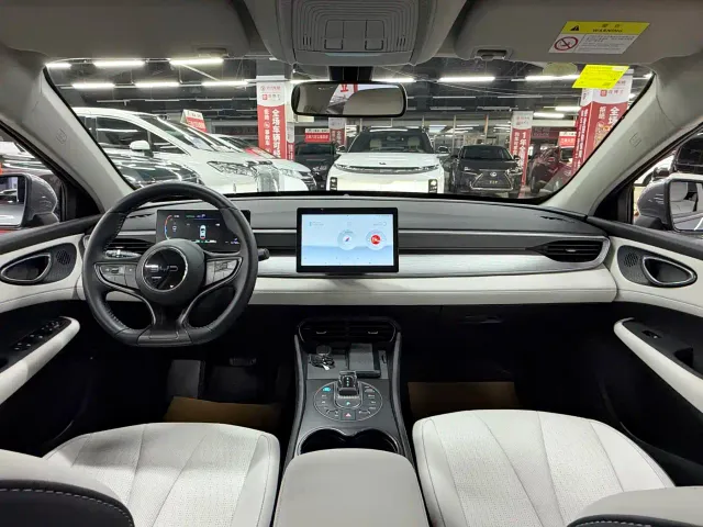 BYD Seal 05 DM-i — Фото автомобиля 13