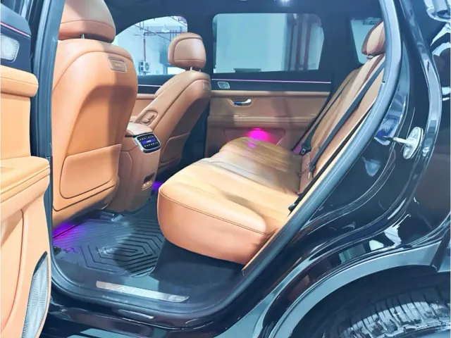 Aito M7 — Фото автомобиля 11