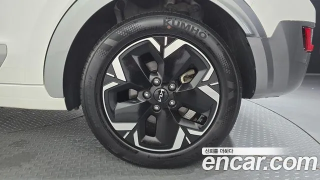 Kia Niro — Фото автомобиля 6
