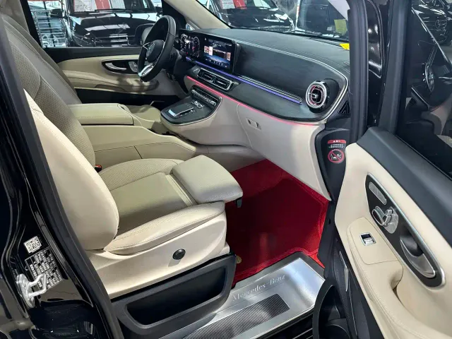 Mercedes-Benz V-Class — Фото автомобиля 11