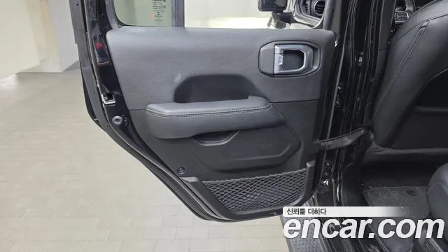 Jeep Wrangler Wrangler (JL) — Фото автомобиля 25