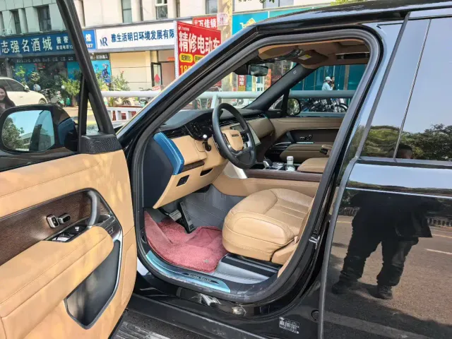 Land Rover Range Rover — Фото автомобиля 4