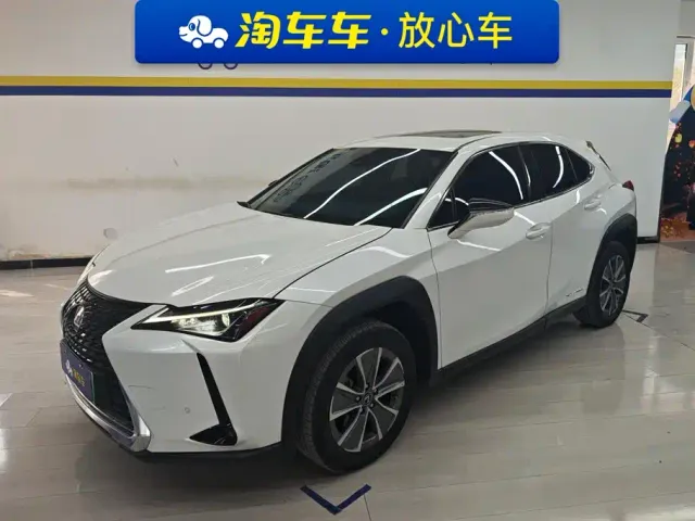 Фотография автомобиля — Lexus UX