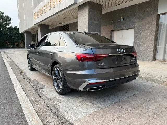 Audi A4L — Фото автомобиля 8