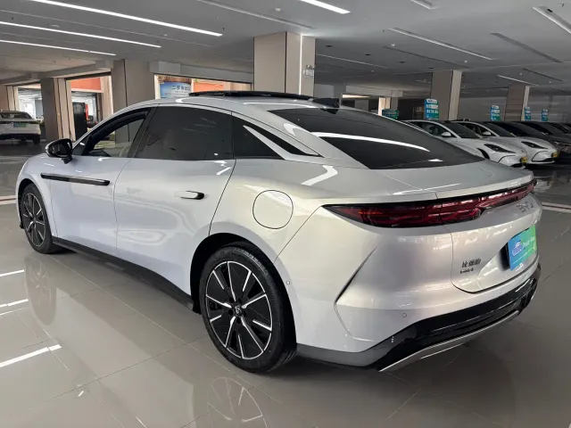 BYD Han L — Фото автомобиля 7