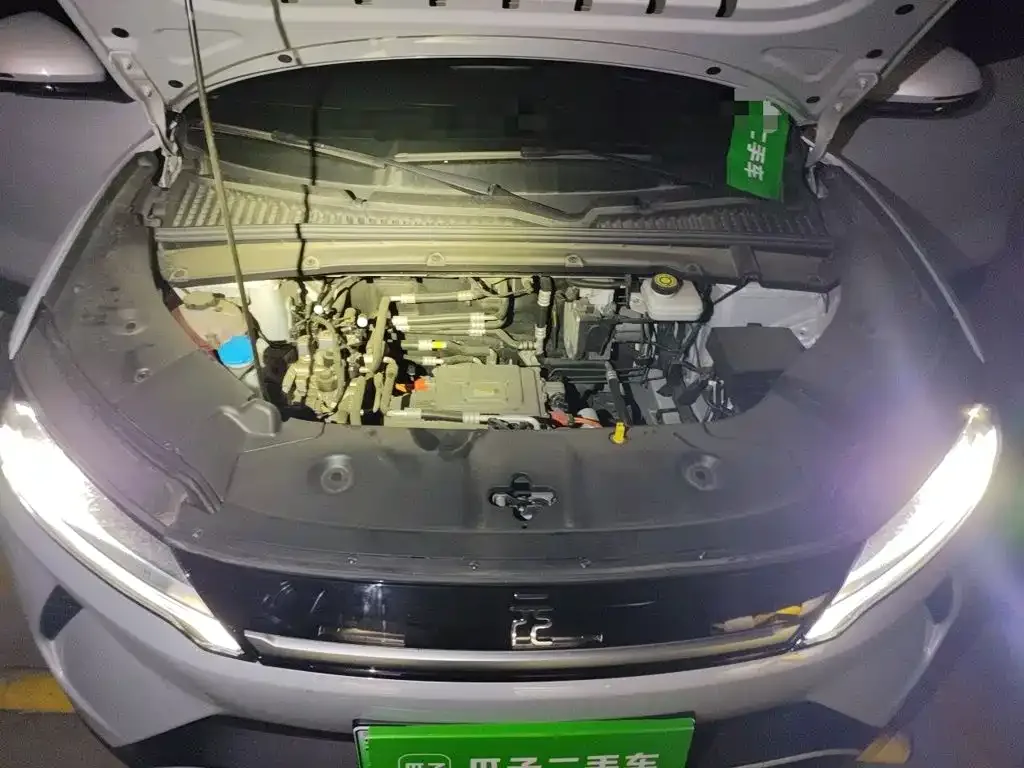 BYD Yuan UP 2025 Model 301KM Navigator — Фото автомобиля 16