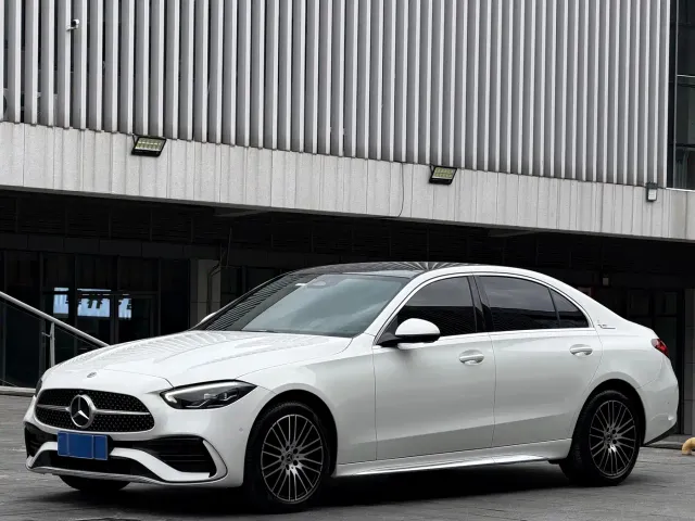 Фотография автомобиля — Mercedes-Benz C-Class