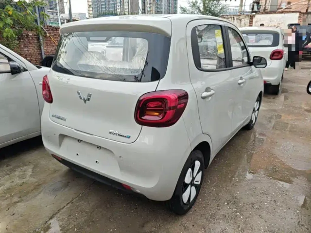 Wuling Hongguang Mini EV — Фото автомобиля 6