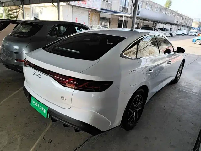 BYD Qin L — Фото автомобиля 6
