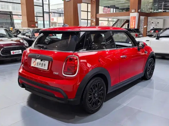 MINI Hatch — Фото автомобиля 5