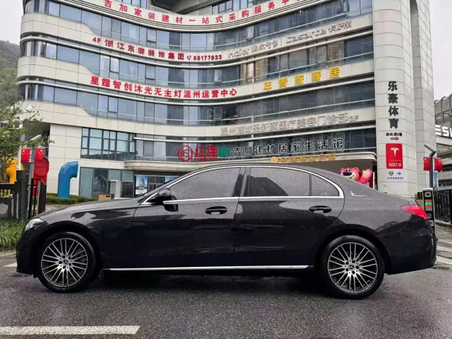 Mercedes-Benz C-Class — Фото автомобиля 3