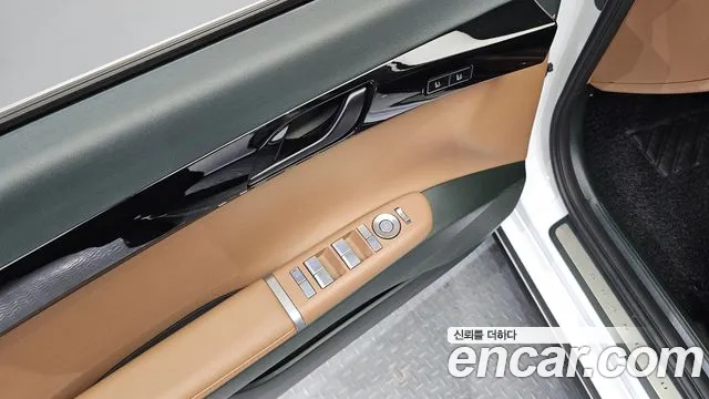 Hyundai Grandeur GN7 — Фото автомобиля 13