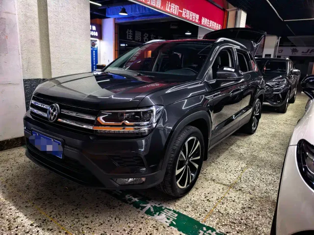 Фотография автомобиля — Volkswagen Tharu