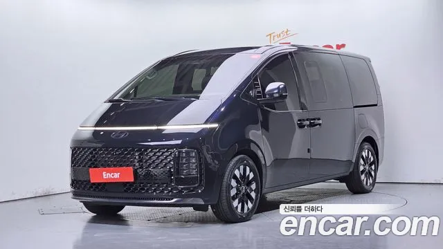 Фотография автомобиля — Hyundai Staria