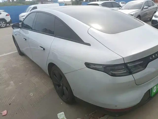 Leapmotor C01 — Фото автомобиля 4