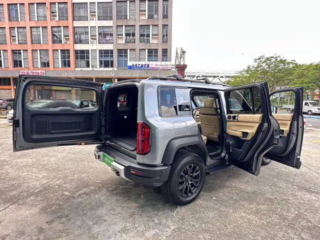 BYD FangChengBao Leopard 5 — Фото автомобиля 21