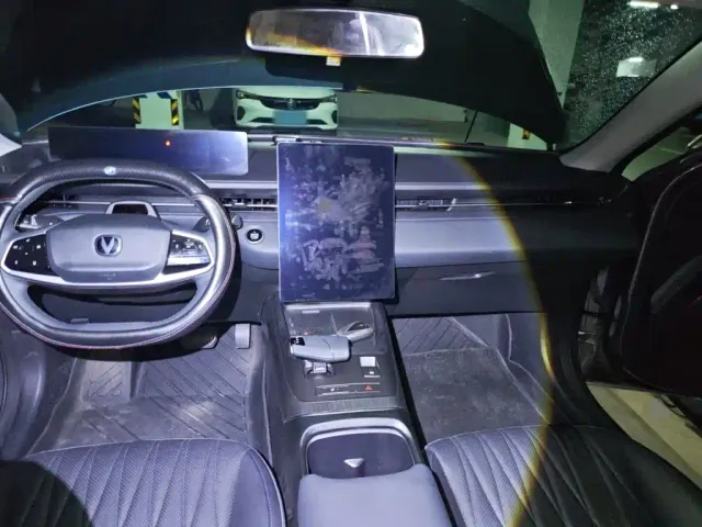 Changan Lamore — Фото автомобиля 12