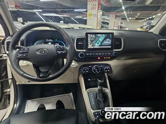 Hyundai Venue — Фото автомобиля 11