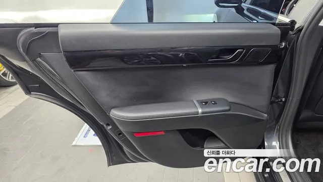 Hyundai Grandeur GN7 — Фото автомобиля 25
