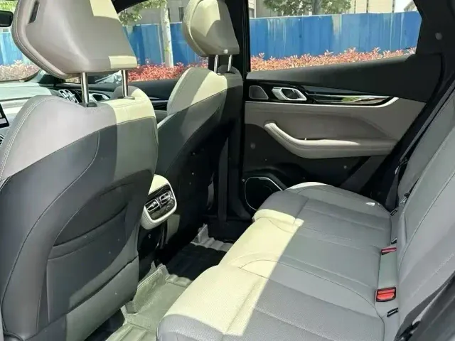 Geely Boyue L — Фото автомобиля 4