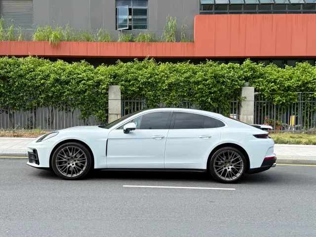 Porsche Panamera — Фото автомобиля 4