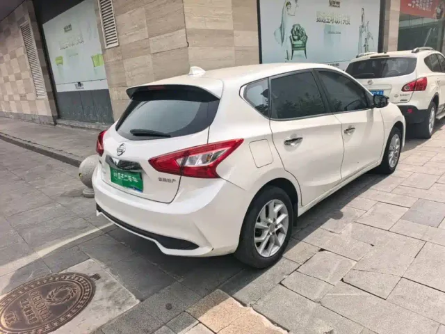 Nissan Tiida 2021 1.6L CVT Cool Edition — Фото автомобиля 4