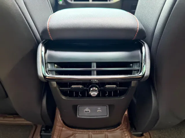 Ford Mondeo — Фото автомобиля 10