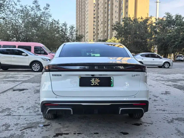 Geely Galaxy L6 — Фото автомобиля 4