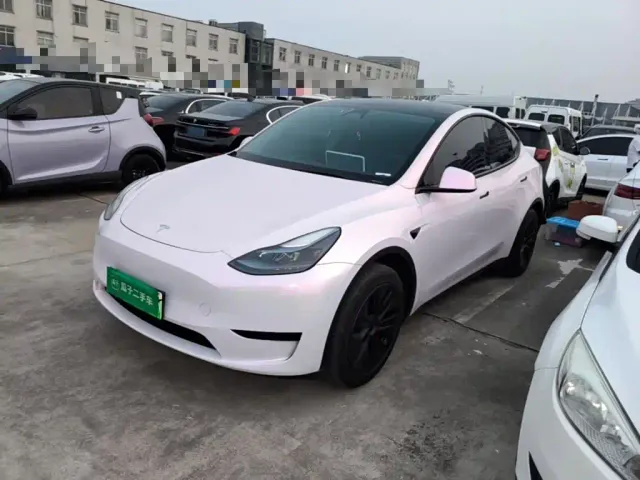 Фотография автомобиля — Tesla Model Y