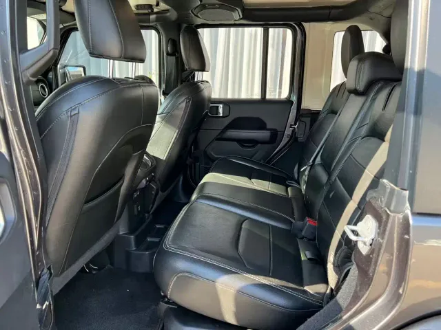 Jeep Wrangler 4xe — Фото автомобиля 6