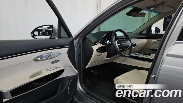 Genesis GV70 — Фото автомобиля 15