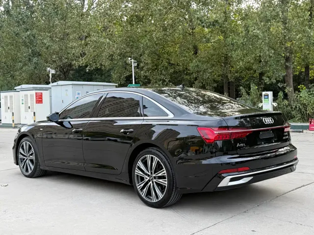Audi A6L — Фото автомобиля 9