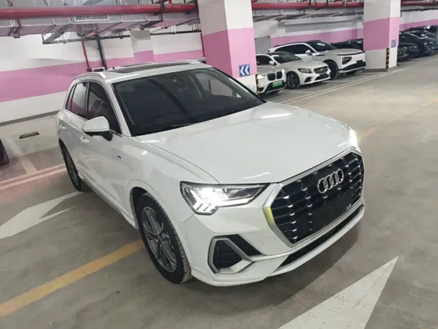 Audi Q3 — Фото автомобиля 3