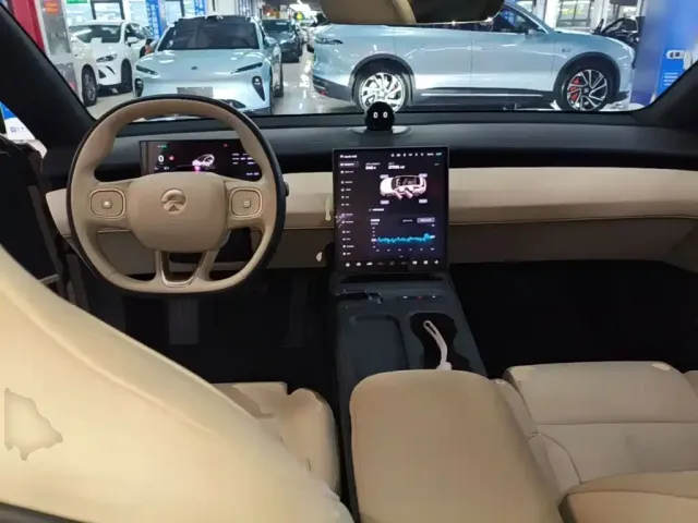 Nio ET5 Touring — Фото автомобиля 9