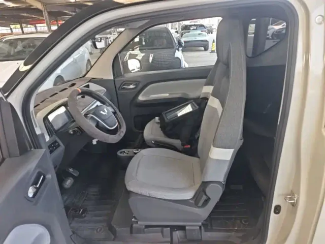 Wuling Hongguang Mini EV — Фото автомобиля 14